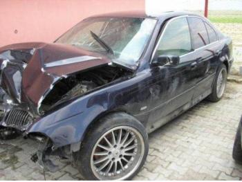dezmembrez-BMW-530-avariat-2368.htm imagine dezmembrez-BMW-530-avariat-2368.htm