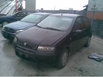 imagine dezmembrez-Fiat-Punto-avariat-11657.htm