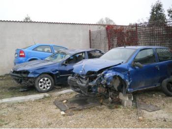 imagine dezmembrez-Fiat-Punto-avariat-13318.htm