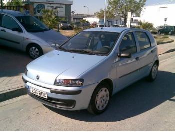 imagine dezmembrez-Fiat-Punto-avariat-19931.htm