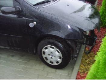 imagine dezmembrez-Fiat-Punto-avariat-8700.htm