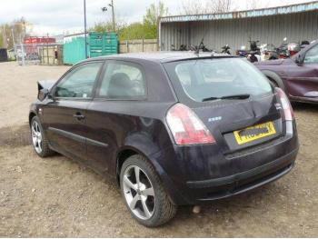dezmembrez-Fiat-Stilo-avariat-1205.htm imagine dezmembrez-Fiat-Stilo-avariat-1205.htm