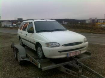 imagine dezmembrez-Ford-Escort-avariat-17828.htm