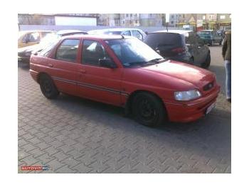 imagine dezmembrez-Ford-Escort-avariat-17848.htm