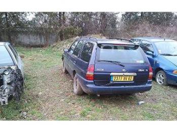 imagine dezmembrez-Ford-Escort-avariat-3946.htm