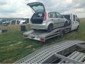 imagine dezmembrez-Ford-Fiesta-avariat-27315.htm
