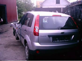 imagine dezmembrez-Ford-Fiesta-avariat-718.htm