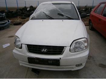 imagine dezmembrez-Hyundai-Accent-avariat-18319.htm