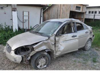 imagine dezmembrez-Hyundai-Accent-avariat-2690.htm