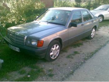 dezmembrez-Mercedes-190-avariat-11892.htm imagine dezmembrez-Mercedes-190-avariat-11892.htm