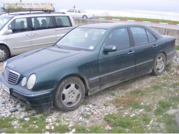 dezmembrez-Mercedes-240-avariat-14202.htm imagine dezmembrez-Mercedes-240-avariat-14202.htm