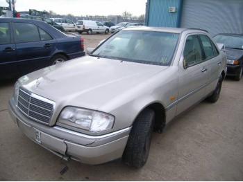 dezmembrez-Mercedes-C180-avariat-2644.htm imagine dezmembrez-Mercedes-C180-avariat-2644.htm