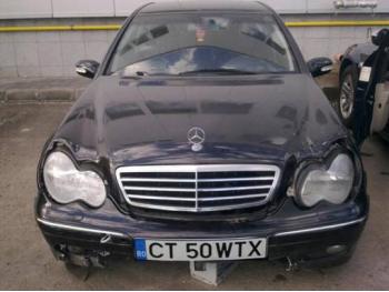 dezmembrez-Mercedes-C200-avariat-10421.htm imagine dezmembrez-Mercedes-C200-avariat-10421.htm