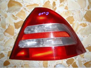 imagine dezmembrez-Mercedes-C200-avariat-10691.htm