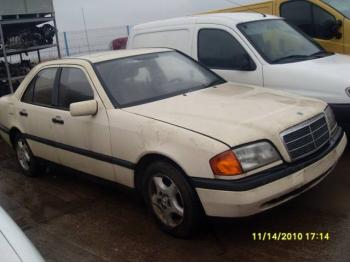 imagine dezmembrez-Mercedes-C200-avariat-14099.htm