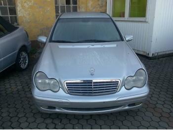 imagine dezmembrez-Mercedes-C220-avariat-11016.htm