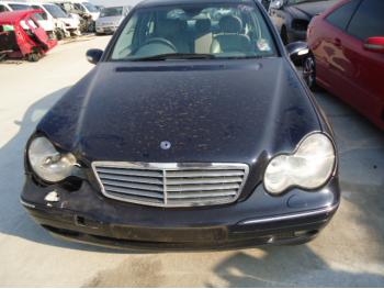 imagine dezmembrez-Mercedes-C220-avariat-18332.htm