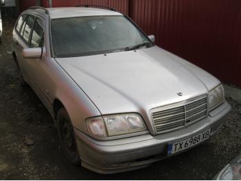 imagine dezmembrez-Mercedes-C220-avariat-25672.htm