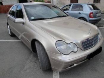 dezmembrez-Mercedes-C220-avariat-3054.htm imagine dezmembrez-Mercedes-C220-avariat-3054.htm