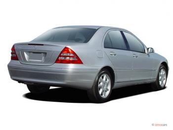 imagine dezmembrez-Mercedes-C270-avariat-26963.htm