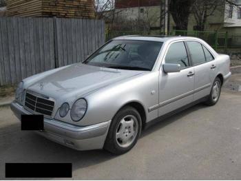 dezmembrez-Mercedes-E220-avariat-11359.htm imagine dezmembrez-Mercedes-E220-avariat-11359.htm