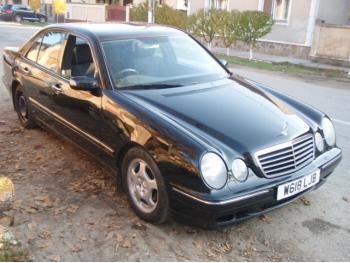 dezmembrez-Mercedes-E220-avariat-15906.htm imagine dezmembrez-Mercedes-E220-avariat-15906.htm