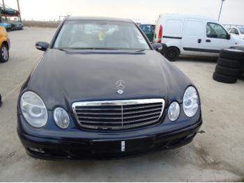 imagine dezmembrez-Mercedes-E220-avariat-21632.htm