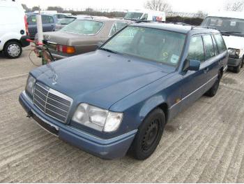dezmembrez-Mercedes-E220-avariat-2648.htm imagine dezmembrez-Mercedes-E220-avariat-2648.htm
