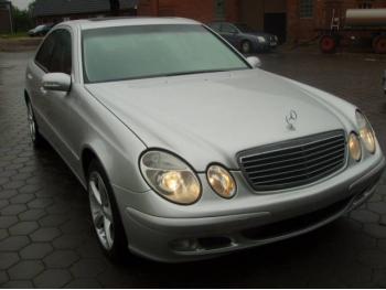 imagine dezmembrez-Mercedes-E220-avariat-3056.htm