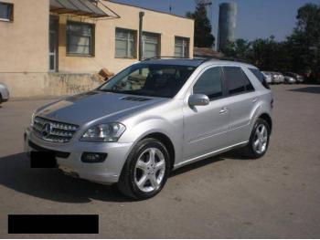 imagine dezmembrez-Mercedes-ML320-avariat-11360.htm