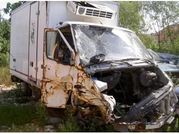 dezmembrez-Mercedes-SPRINTER-avariat-15303.htm imagine dezmembrez-Mercedes-SPRINTER-avariat-15303.htm