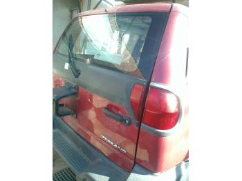imagine dezmembrez-Nissan-Terrano-II-avariat-28952.htm