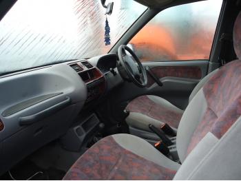 imagine dezmembrez-Nissan-Terrano-avariat-21644.htm