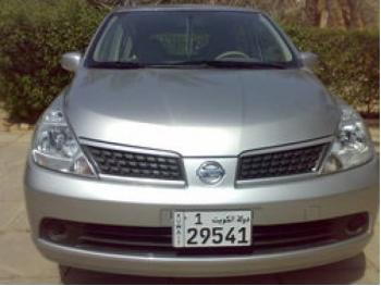 imagine dezmembrez-Nissan-Tino-avariat-10091.htm