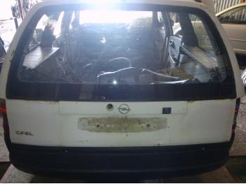 imagine dezmembrez-Opel-Astra-F-avariat-29186.htm