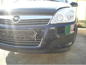imagine dezmembrez-Opel-Astra-H-avariat-22127.htm