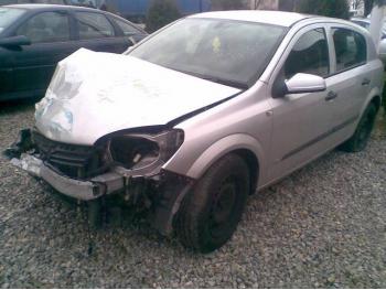 imagine dezmembrez-Opel-Astra-H-avariat-749.htm