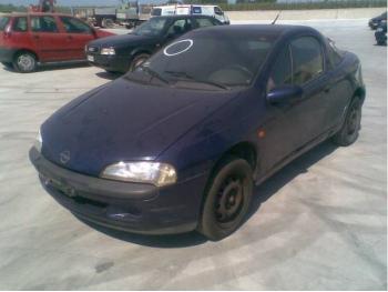 imagine dezmembrez-Opel-Tigra-avariat-12005.htm