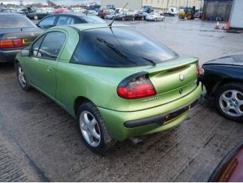 imagine dezmembrez-Opel-Tigra-avariat-834.htm