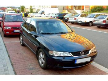 imagine dezmembrez-Opel-Vectra-B-avariat-11144.htm