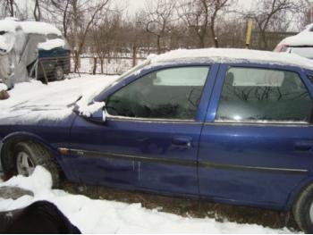 imagine dezmembrez-Opel-Vectra-B-avariat-20357.htm