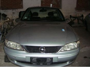 dezmembrez-Opel-Vectra-B-avariat-27335.htm imagine dezmembrez-Opel-Vectra-B-avariat-27335.htm