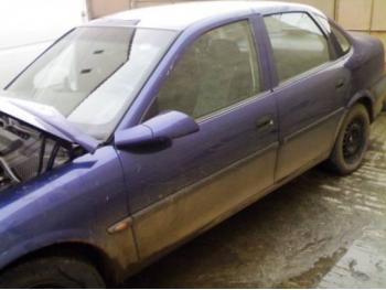dezmembrez-Opel-Vectra-B-avariat-669.htm imagine dezmembrez-Opel-Vectra-B-avariat-669.htm