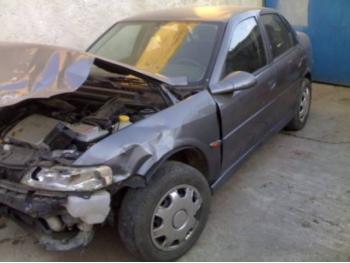 dezmembrez-Opel-Vectra-B-avariat-670.htm imagine dezmembrez-Opel-Vectra-B-avariat-670.htm