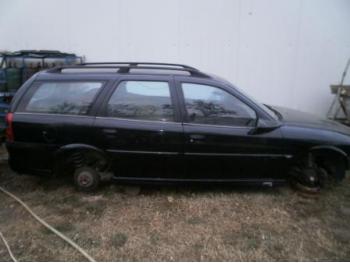 dezmembrez-Opel-Vectra-avariat-16302.htm imagine dezmembrez-Opel-Vectra-avariat-16302.htm