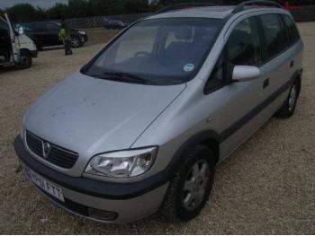 imagine dezmembrez-Opel-Zafira-avariat-2673.htm