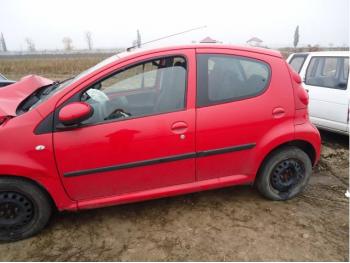 imagine dezmembrez-Peugeot-107-avariat-14119.htm