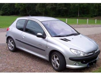 dezmembrez-Peugeot-206-avariat-11270.htm imagine dezmembrez-Peugeot-206-avariat-11270.htm