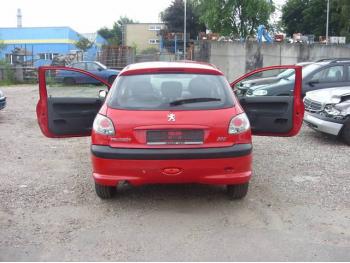 dezmembrez-Peugeot-206-avariat-11831.htm imagine dezmembrez-Peugeot-206-avariat-11831.htm