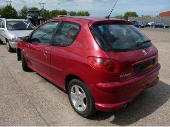 dezmembrez-Peugeot-206-avariat-1198.htm imagine dezmembrez-Peugeot-206-avariat-1198.htm